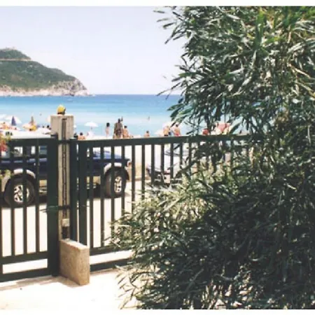 Stunning In Beautiful Private Villa, 150 Mt From The Beach, Gated 5 Mt From The Sea Solanas (Cagliari)