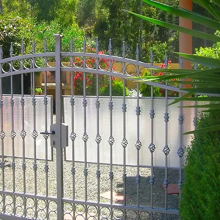 Stunning In Beautiful Private Villa, 150 Mt From The Beach, Gated 5 Mt From The Sea Apartment *