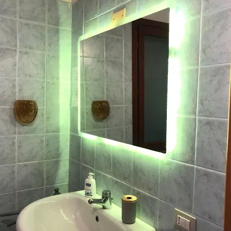 Apartment Stunning In Beautiful Private Villa, 150 Mt From The Beach, Gated 5 Mt From The Sea Solanas (Cagliari)